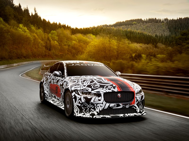 Nejvýkonnější Jaguar XE SV Project 8